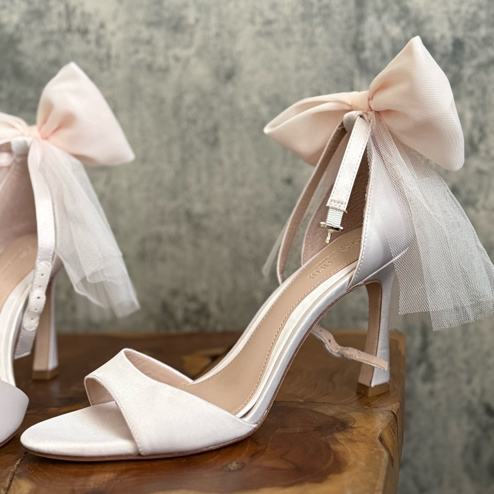 Elegant Cream Bow Heels bridal unique sandals - Picture 6 of 13